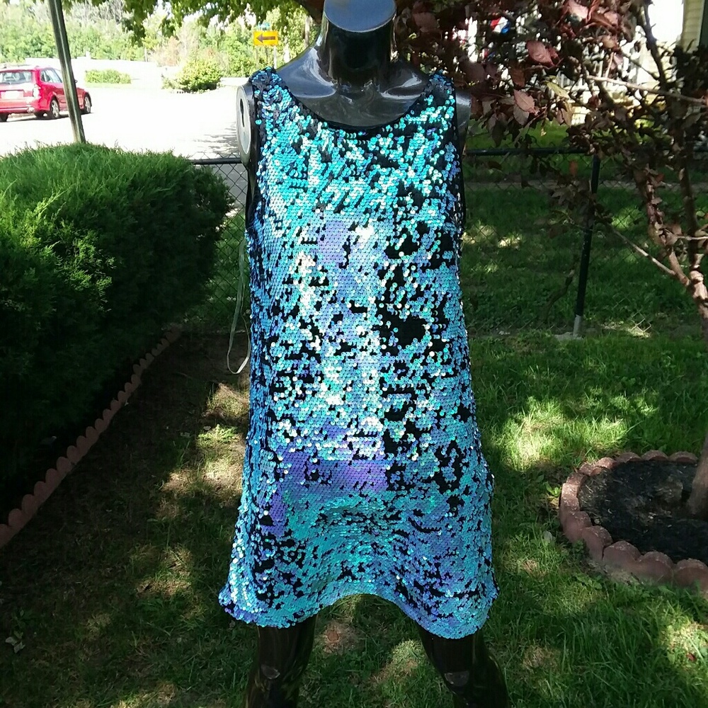 New Honey Punch iridescent sequin dress